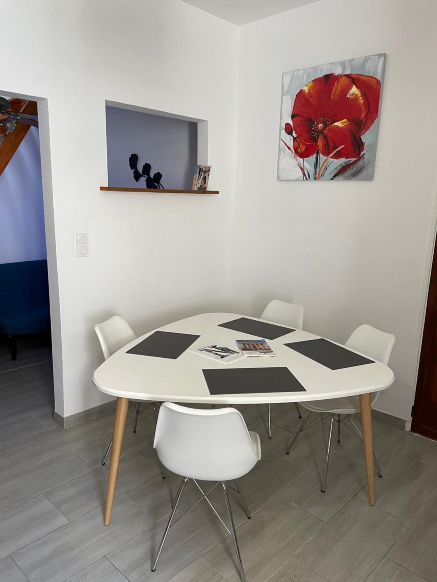 Chez Sonou , Nimes Centre Apartment Екстериор снимка