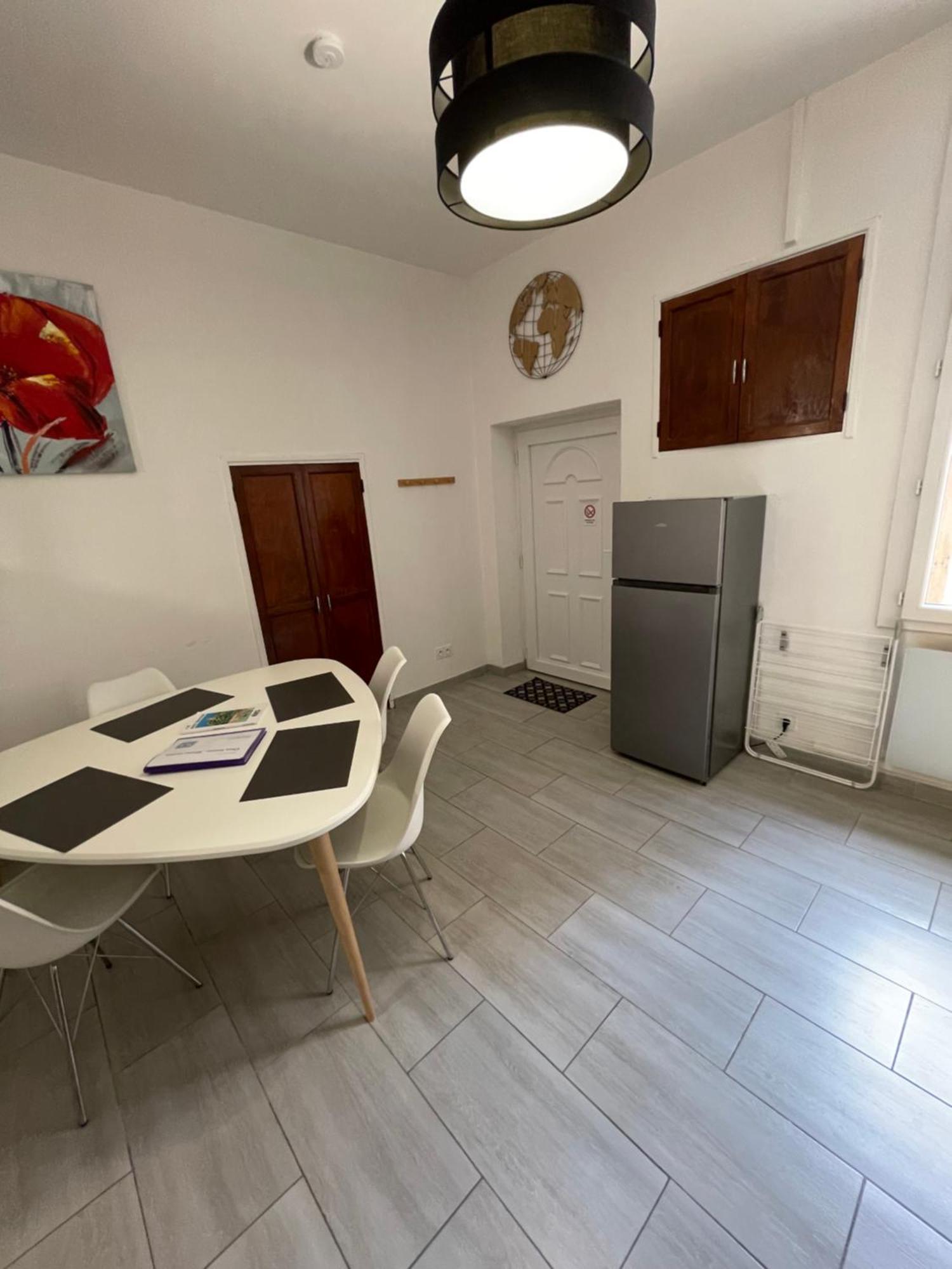 Chez Sonou , Nimes Centre Apartment Екстериор снимка