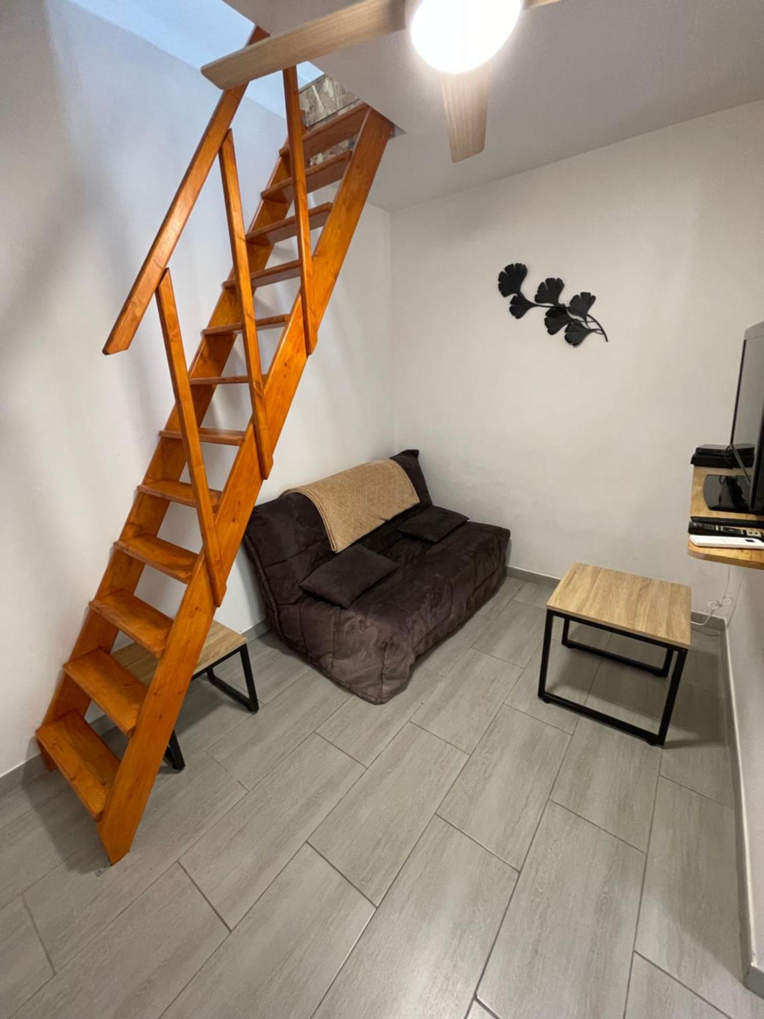 Chez Sonou , Nimes Centre Apartment Екстериор снимка