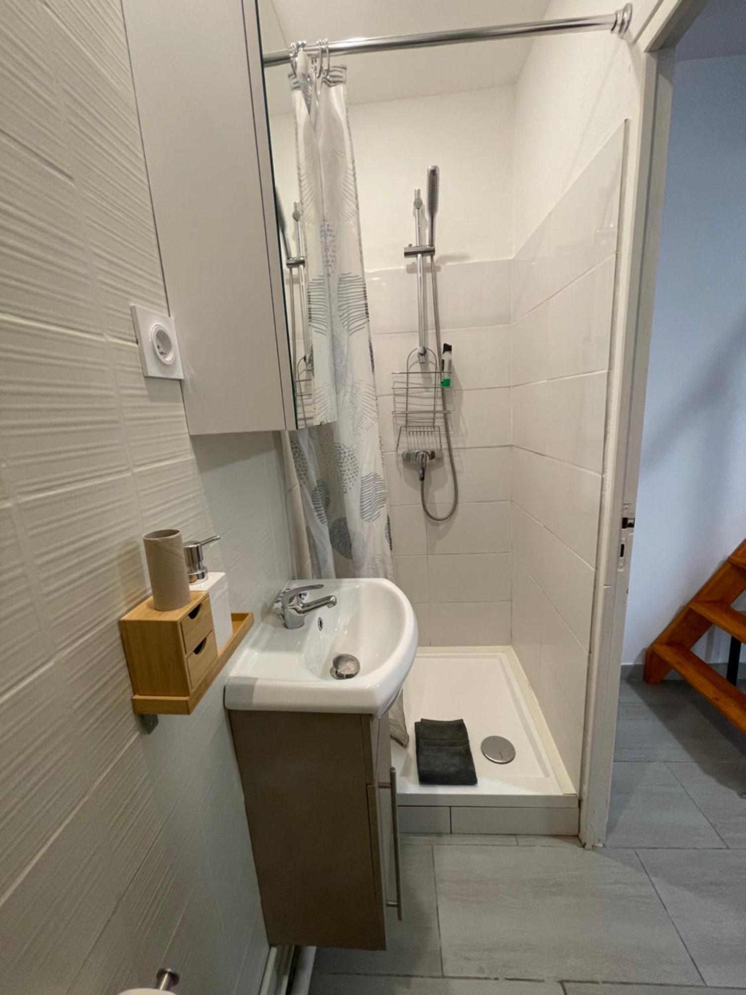 Chez Sonou , Nimes Centre Apartment Екстериор снимка